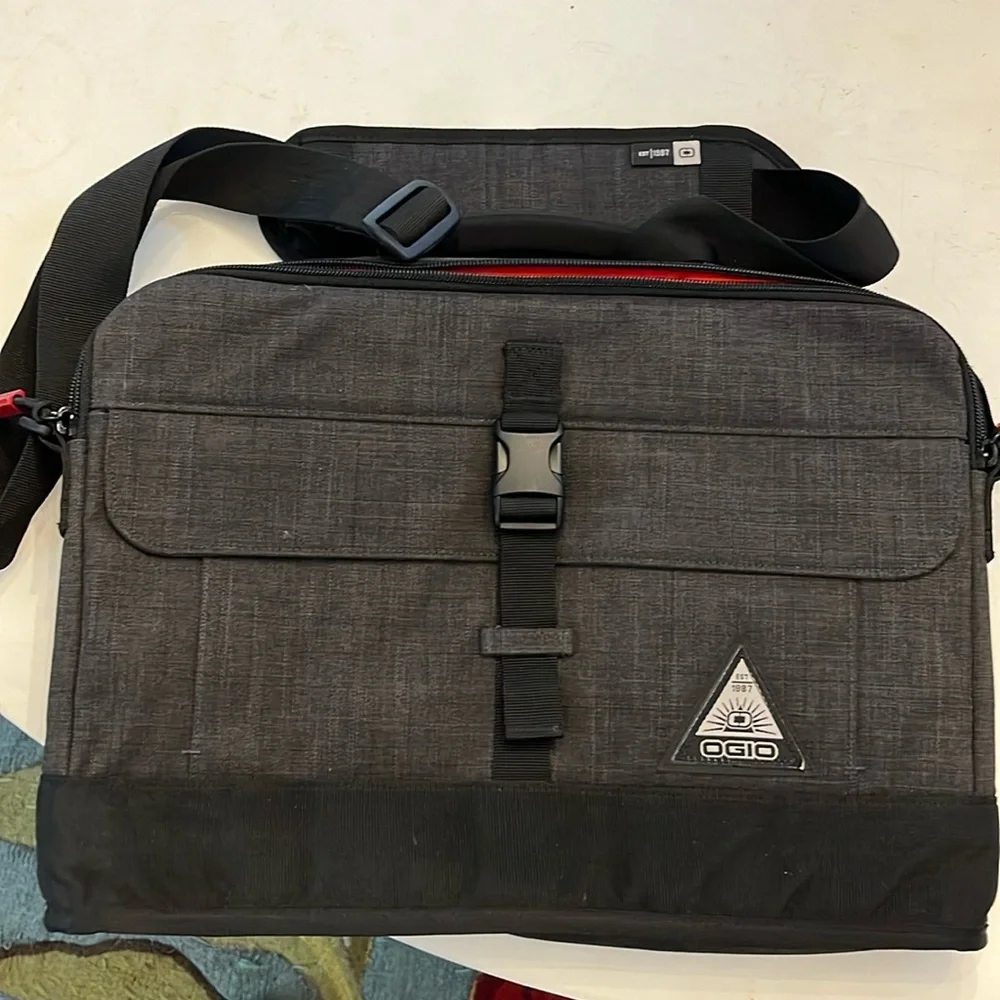 OGIO slim computer laptop bag NWOT
